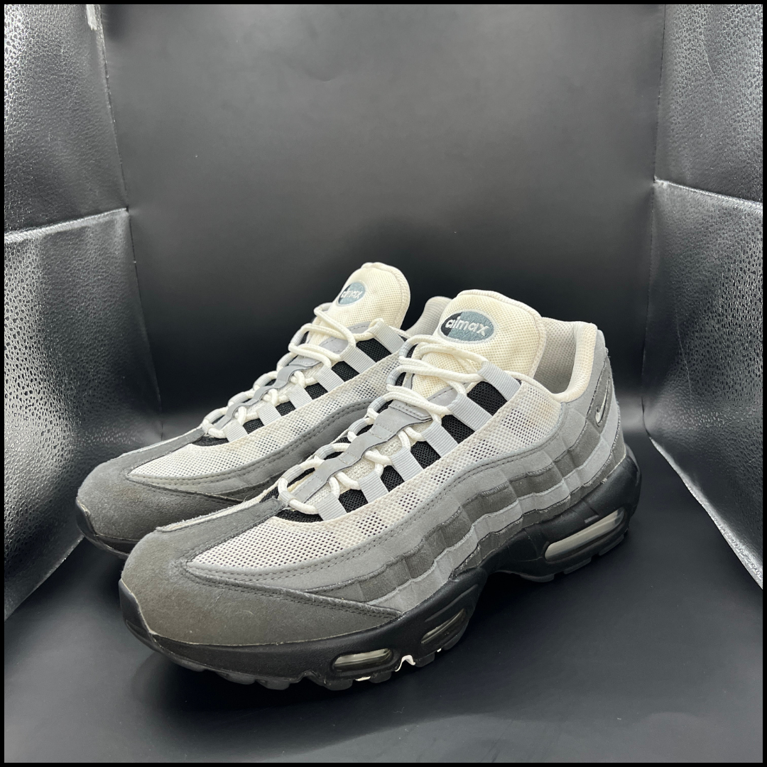 Nike Air Max 95 - ‘Grey Jewels’ (2023) UK 9