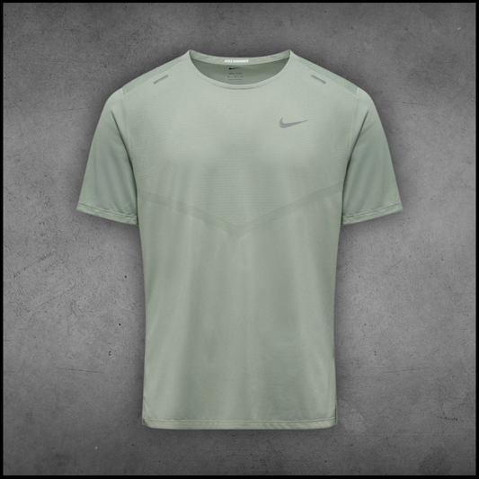 Nike - Jade Horizon Rise T-Shirt